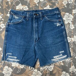 VINTAGE 100% COTTON DISTRESSED WORN IN CUT OFF DENIM JEAN SHORTS